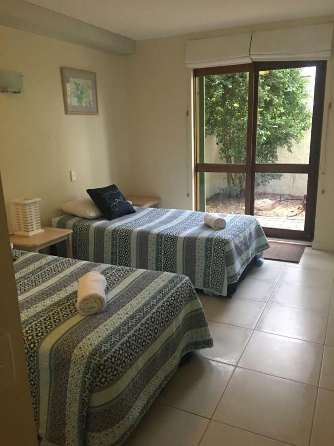 Camargue Beachfront Apartments Маручидор Экстерьер фото